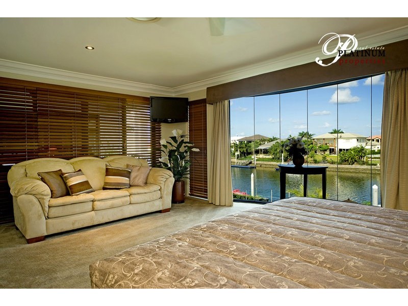 2322 Cressbrook Drive, Hope Island QLD 4212