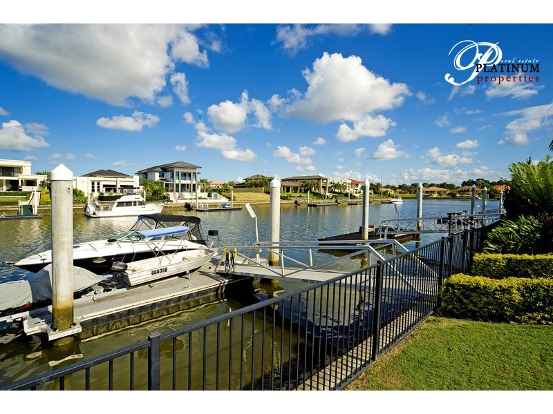 2322 Cressbrook Drive, Hope Island QLD 4212
