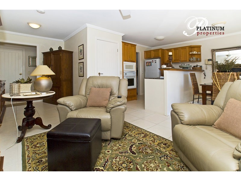 80 John Lund Drive, Hope Island QLD 4212