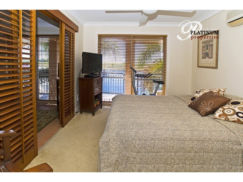 80 John Lund Drive, Hope Island QLD 4212