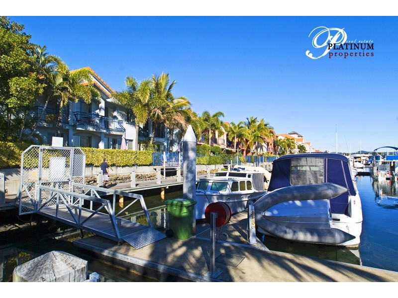 80 John Lund Drive, Hope Island QLD 4212