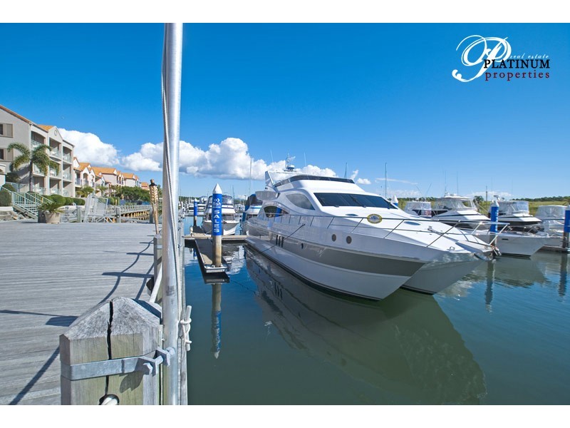 80 John Lund Drive, Hope Island QLD 4212