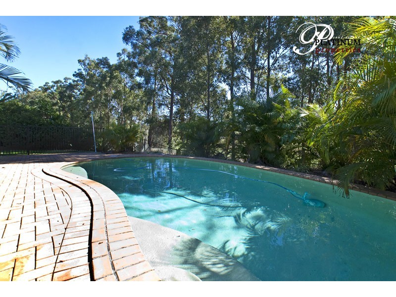 19 Peter Senior Drive, Parkwood QLD 4214