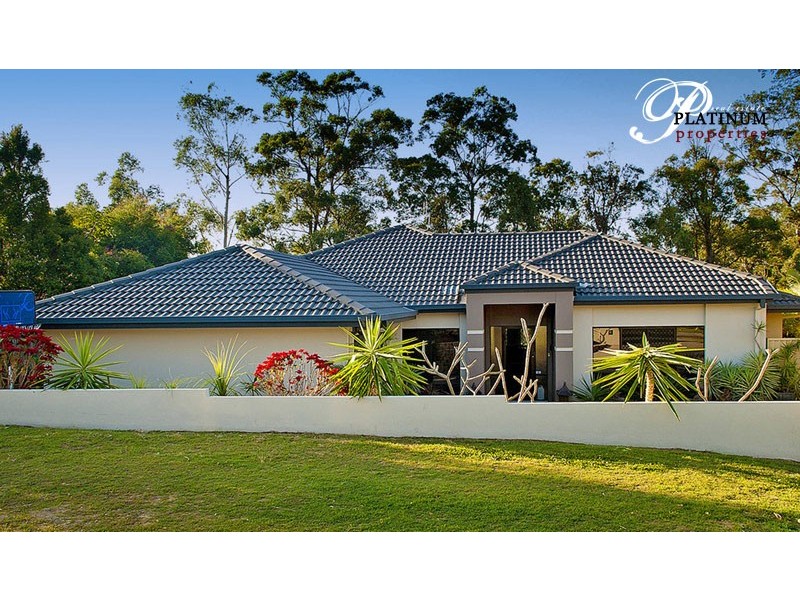 19 Peter Senior Drive, Parkwood QLD 4214
