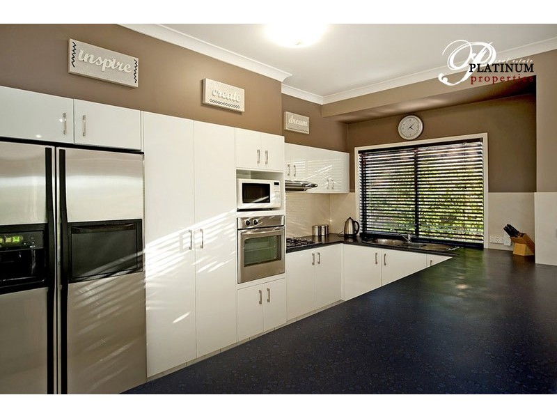 19 Peter Senior Drive, Parkwood QLD 4214