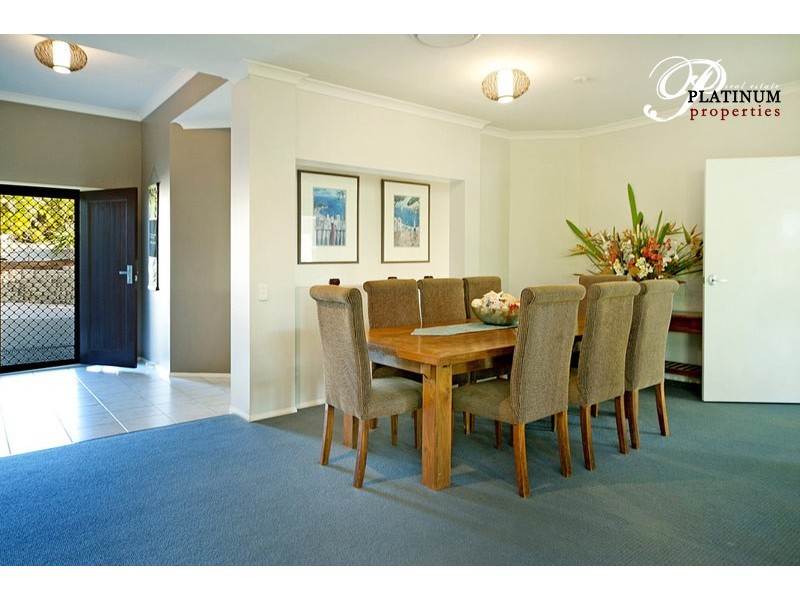 19 Peter Senior Drive, Parkwood QLD 4214