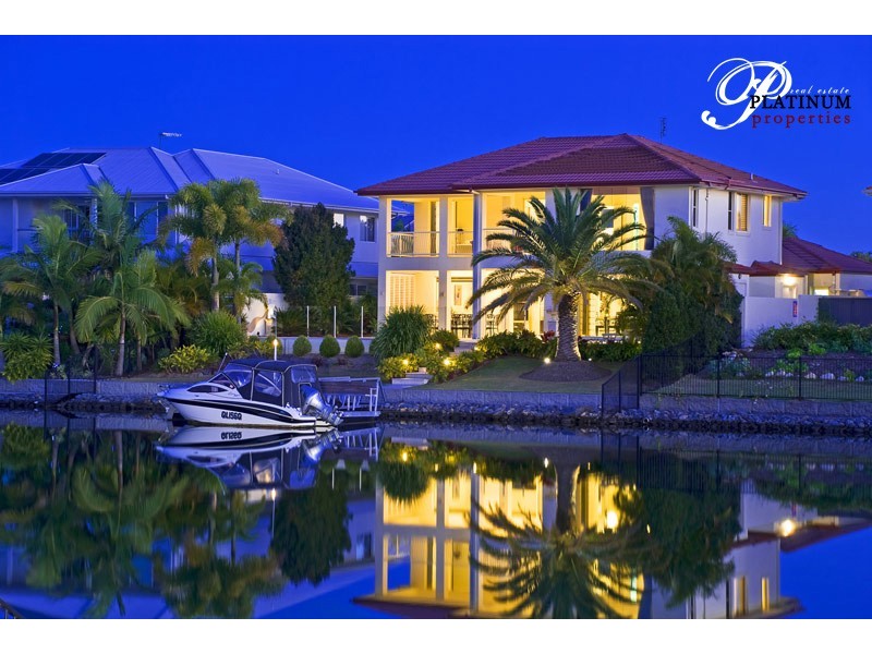 9 Pipers Point, Hope Island QLD 4212