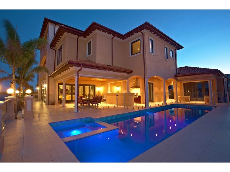 50 Knightsbridge Parade, Sovereign Islands QLD 4216