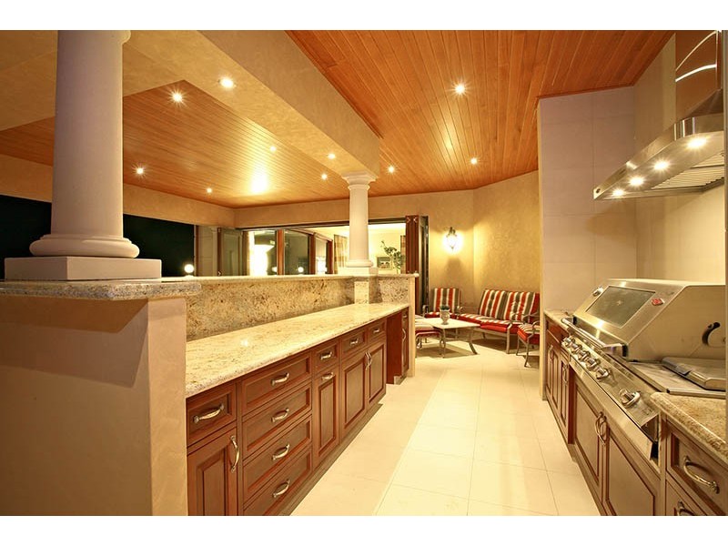 50 Knightsbridge Parade, Sovereign Islands QLD 4216