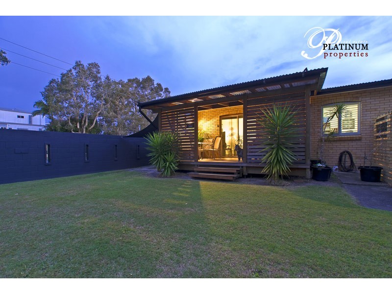 400 Bayview Street, Paradise Point QLD 4216
