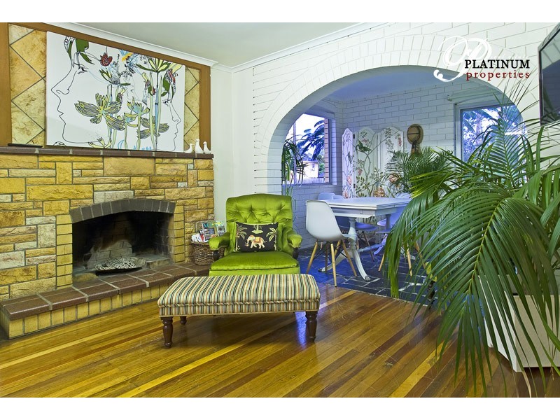 400 Bayview Street, Paradise Point QLD 4216