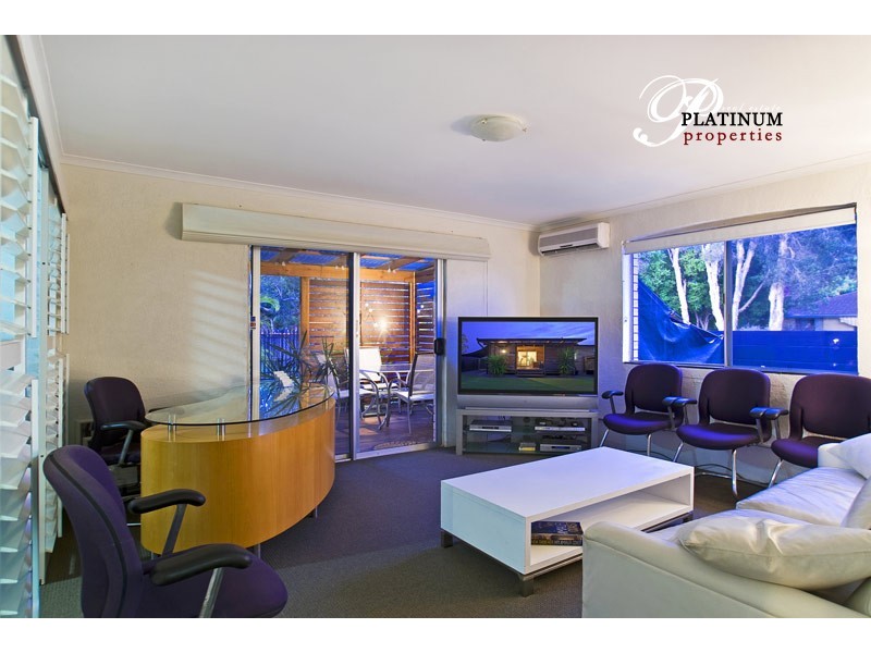 400 Bayview Street, Paradise Point QLD 4216