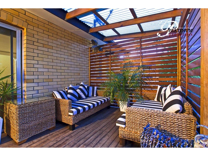 400 Bayview Street, Paradise Point QLD 4216