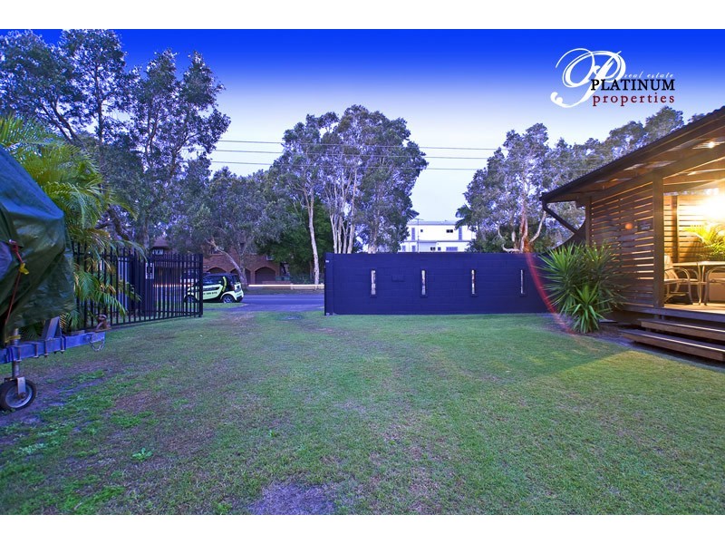 400 Bayview Street, Paradise Point QLD 4216