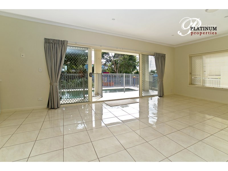 2/3 Joseph Street, Runaway Bay QLD 4216