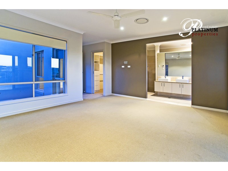 34 River Links BVD. East, Helensvale QLD 4212