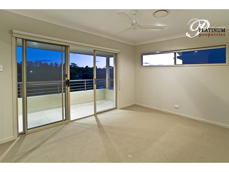 34 River Links BVD. East, Helensvale QLD 4212