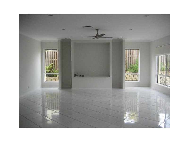 16 slipstream Road, Coomera QLD 4209
