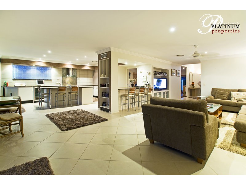 43 Rapallo Avenue, Isle Of Capri QLD 4217