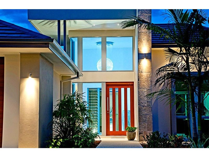 2230 Glengallon Way, Hope Island QLD 4212
