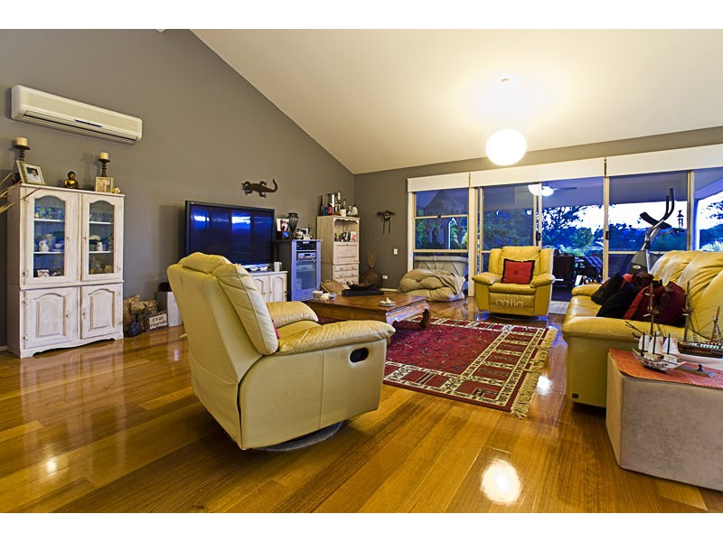 1 Riverbank Court, Ashmore QLD 4214