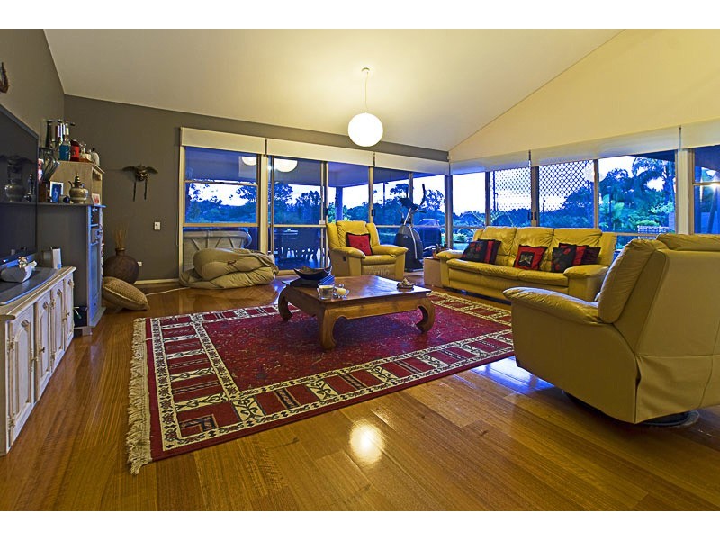 1 Riverbank Court, Ashmore QLD 4214