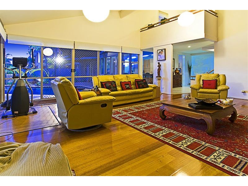 1 Riverbank Court, Ashmore QLD 4214