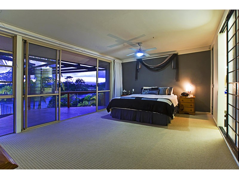 1 Riverbank Court, Ashmore QLD 4214