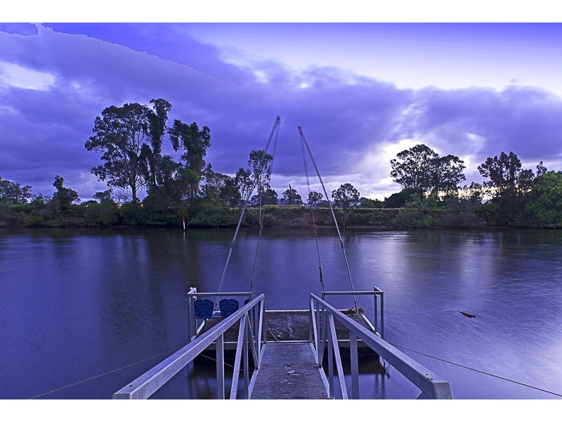 1 Riverbank Court, Ashmore QLD 4214