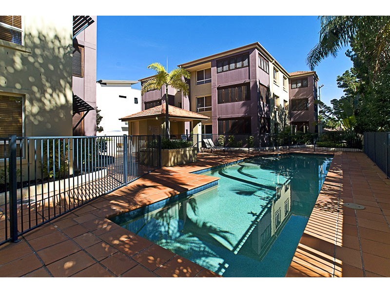 22/89 Bayview Street, Runaway Bay QLD 4216