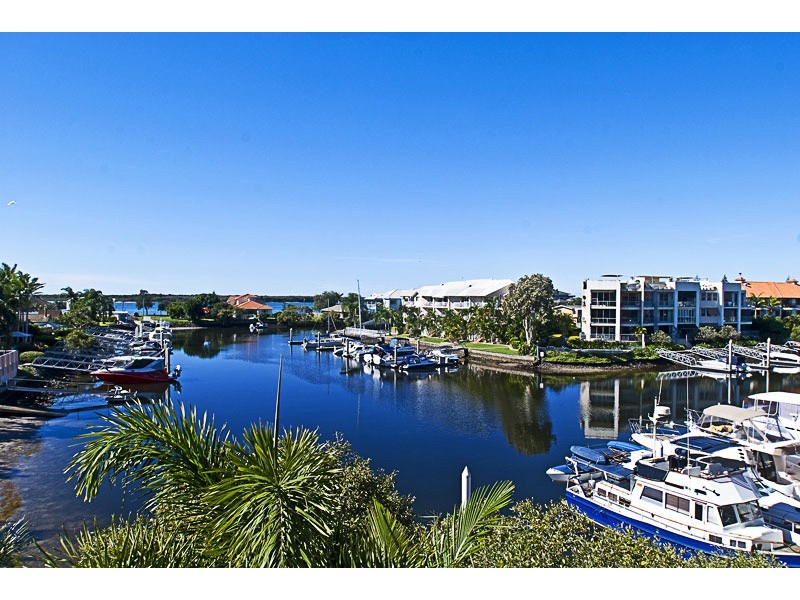22/89 Bayview Street, Runaway Bay QLD 4216