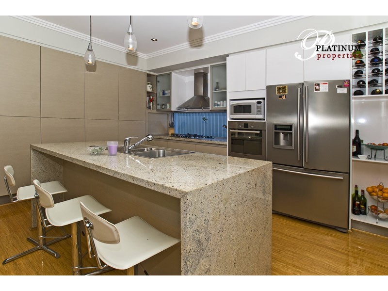 45 Costa Del Sol, Runaway Bay QLD 4216