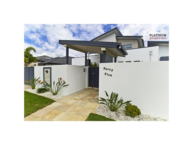 45 Costa Del Sol, Runaway Bay QLD 4216