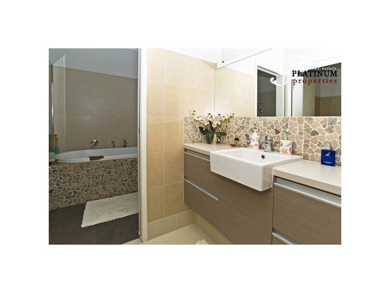 45 Costa Del Sol, Runaway Bay QLD 4216