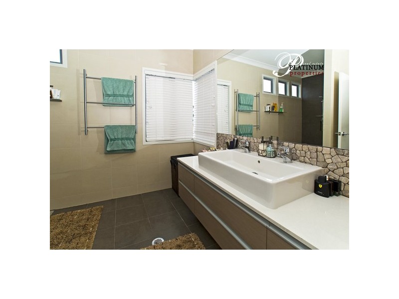 45 Costa Del Sol, Runaway Bay QLD 4216