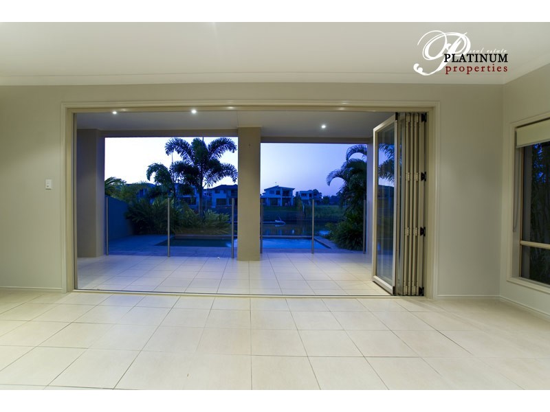 34 River Links BVD. East, Hope Island QLD 4212