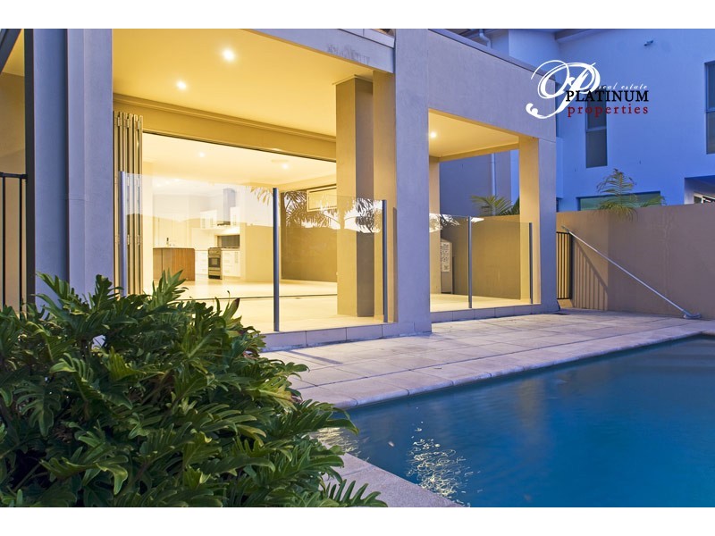 34 River Links BVD. East, Hope Island QLD 4212