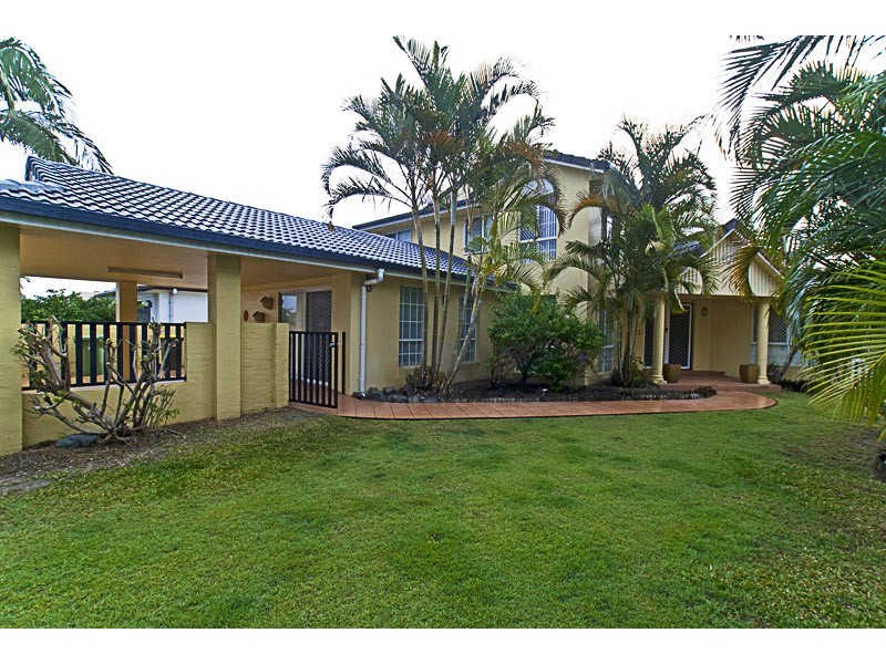 52 Oxley Drive, Paradise Point QLD 4216
