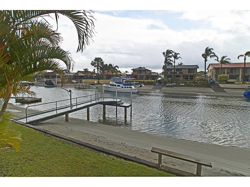 52 Oxley Drive, Paradise Point QLD 4216