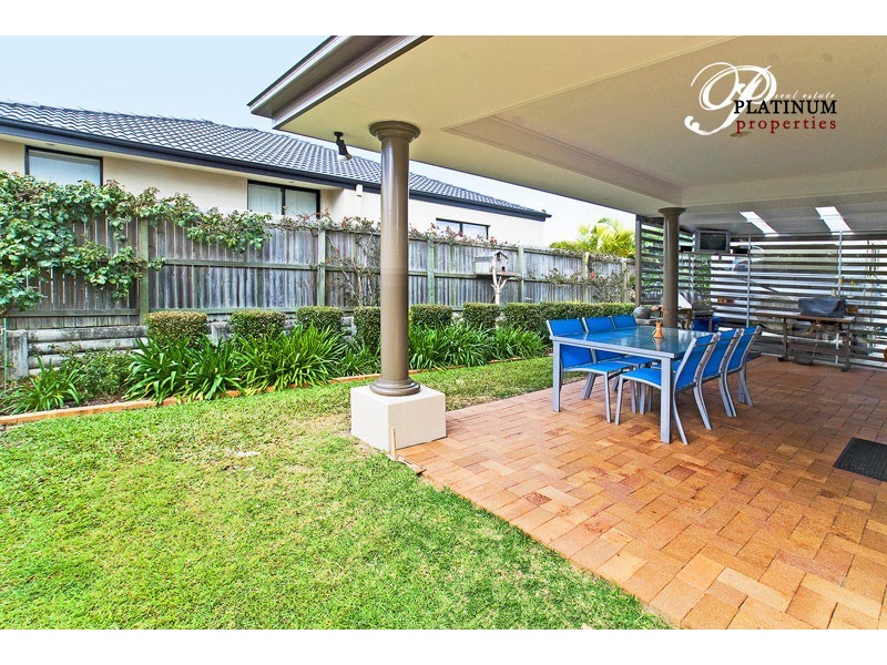 42 Gumleaf Drive, Molendinar QLD 4214