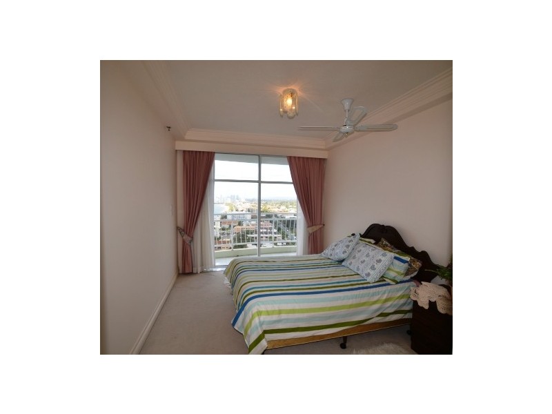 65/5 Bayview Street, Runaway Bay QLD 4216