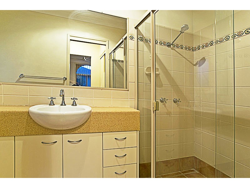 22 Wandilla Drive, Helensvale QLD 4212