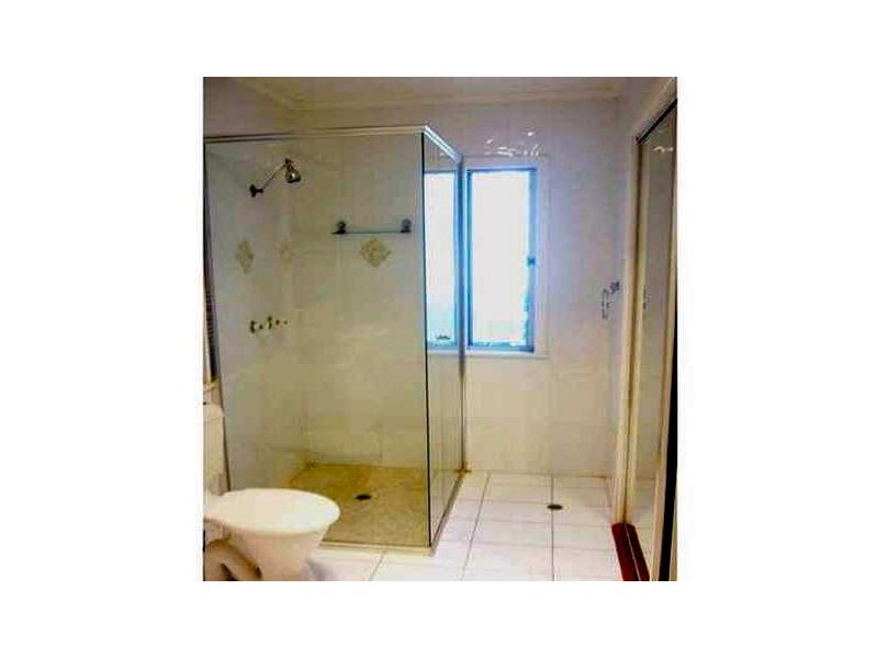 1/2 Middle Street, Labrador QLD 4215