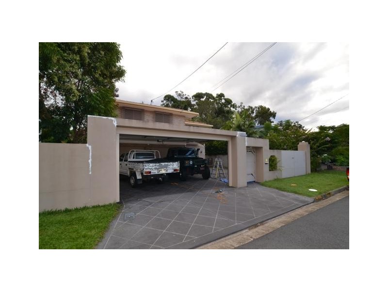 6 Cabarita Street, Biggera Waters QLD 4216