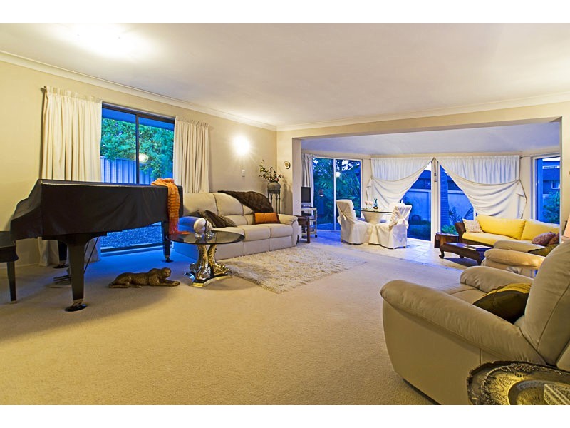 72 Bayview Street, Runaway Bay QLD 4216