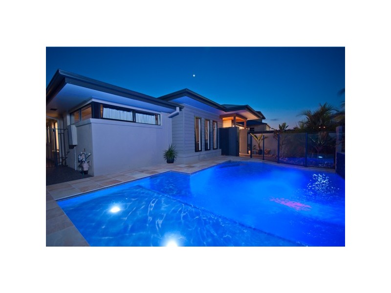103 Compass Drive, Biggera Waters QLD 4216
