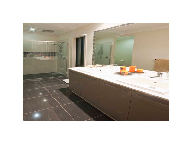 103 Compass Drive, Biggera Waters QLD 4216