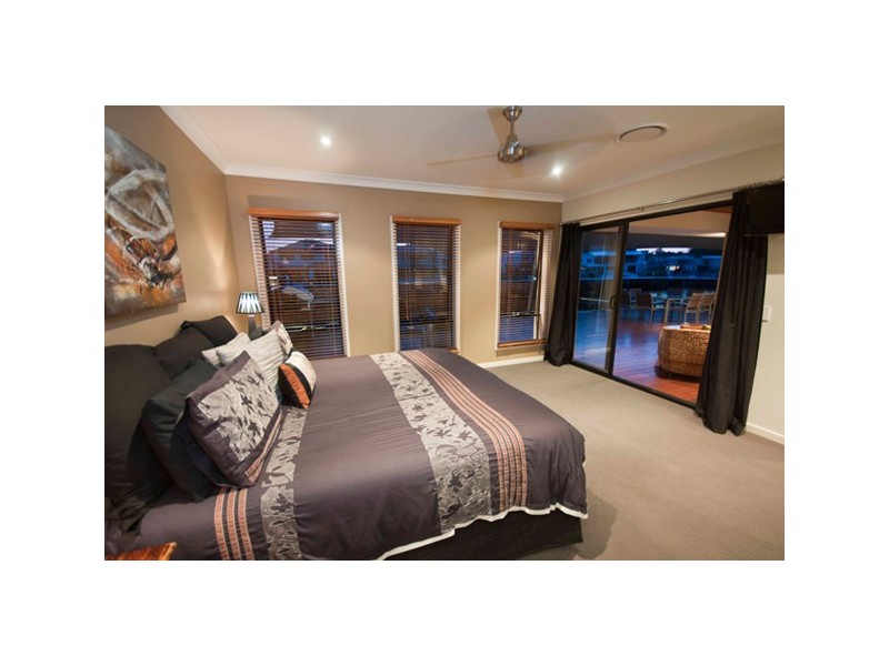 103 Compass Drive, Biggera Waters QLD 4216
