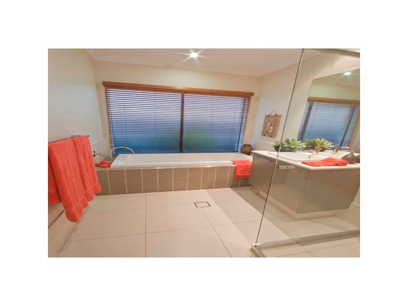 103 Compass Drive, Biggera Waters QLD 4216