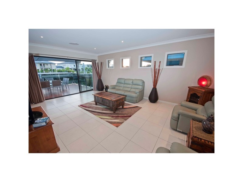 103 Compass Drive, Biggera Waters QLD 4216